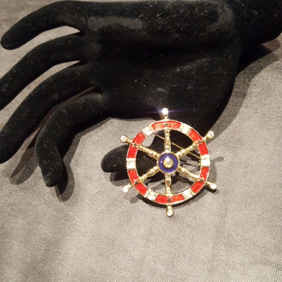 Danecraft Vintage Wheel Brooch - Picture 2 of 7